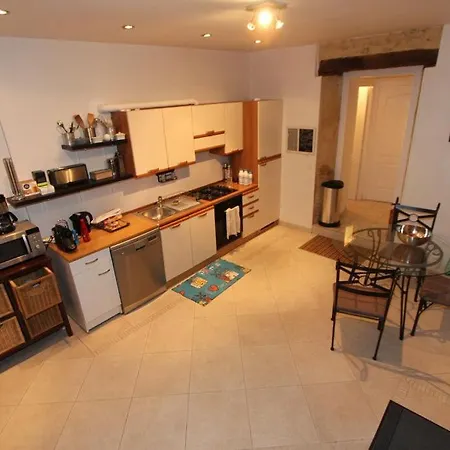 Sarlat, 600 M A Pied Du Centre Historique, Maison La Salamandre