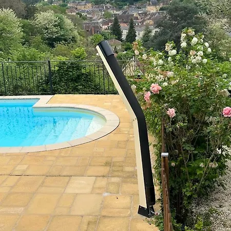 Semesterbostad Sarlat, 600 M A Pied Du Centre Historique, Maison La Salamandre