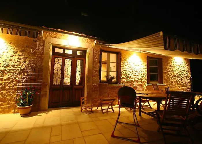 Tatil Evi Sarlat, 600 M A Pied Du Centre Historique, Maison La Salamandre